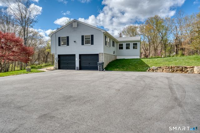 11 Hally Lane, Colchester, CT 06415