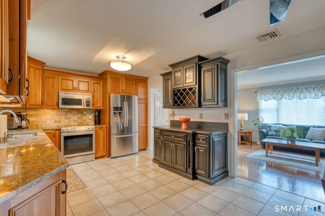 11 Hally Lane, Colchester, CT 06415