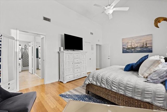 8111 Broadway Street # 4, Galveston, TX 77554