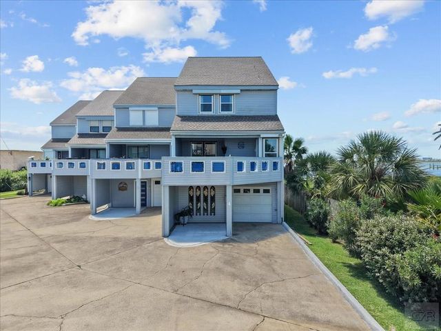 8111 Broadway Street # 4, Galveston, TX 77554