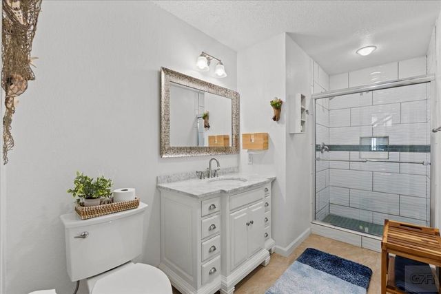 8111 Broadway Street # 4, Galveston, TX 77554