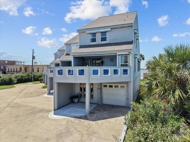 8111 Broadway Street # 4, Galveston, TX 77554