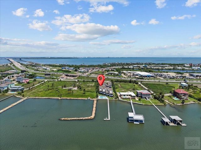 8111 Broadway Street # 4, Galveston, TX 77554