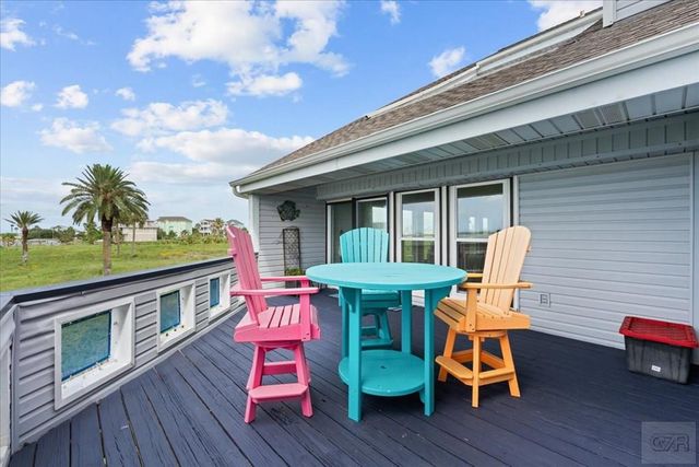 8111 Broadway Street # 4, Galveston, TX 77554