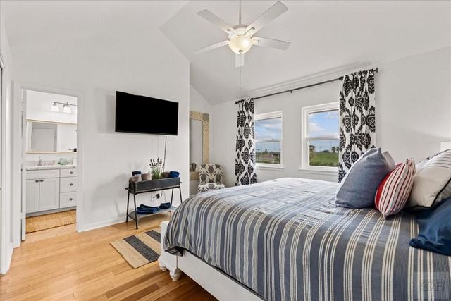 8111 Broadway Street # 4, Galveston, TX 77554