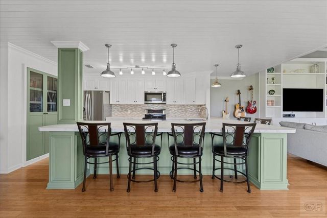 8111 Broadway Street # 4, Galveston, TX 77554