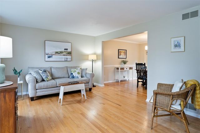 1 Shadow Vale Drive, Penfield, NY 14526