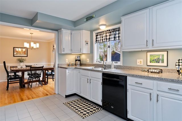 1 Shadow Vale Drive, Penfield, NY 14526