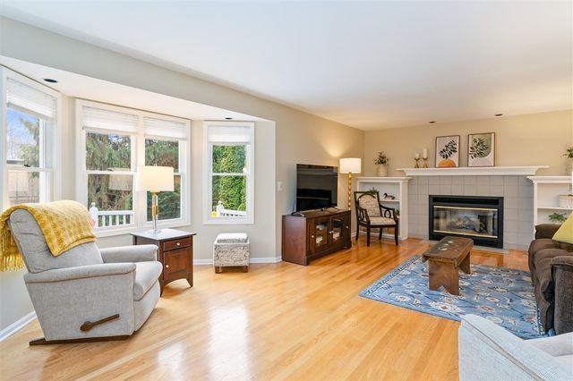 1 Shadow Vale Drive, Penfield, NY 14526