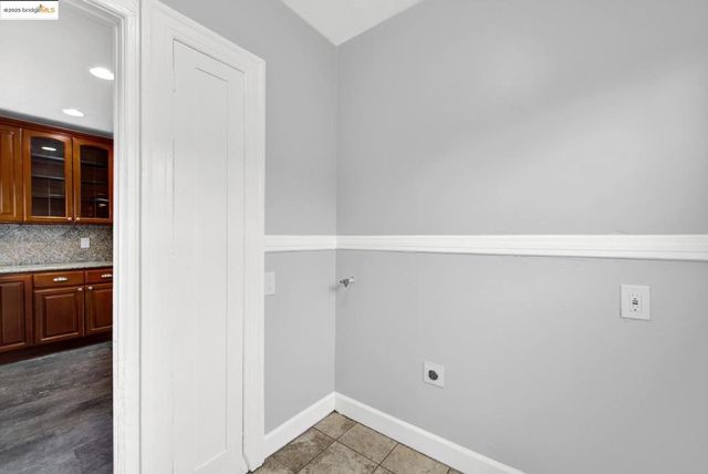 1009 106Th Ave, Oakland, CA 94603
