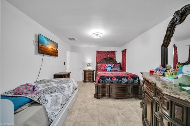 3009 30th ST W, Lehigh Acres, FL 33971