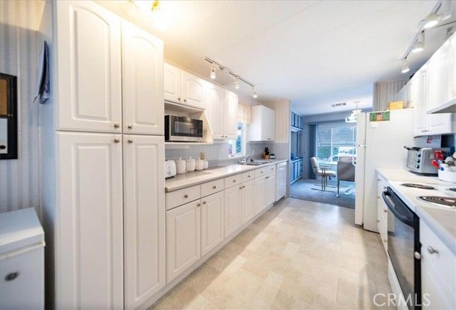 73340 Pine Valley, Thousand Palms, CA 92276