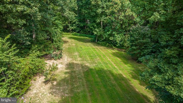 6904 N STUART RD, King George, VA 22485