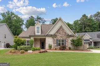 226 Sweetbriar Club Drive, Woodstock, GA 30188