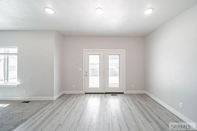 2910 E Larson Drive, Idaho Falls, ID 83401