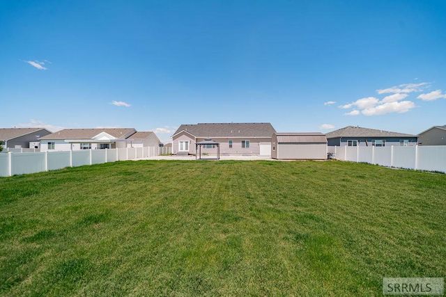 2910 E Larson Drive, Idaho Falls, ID 83401