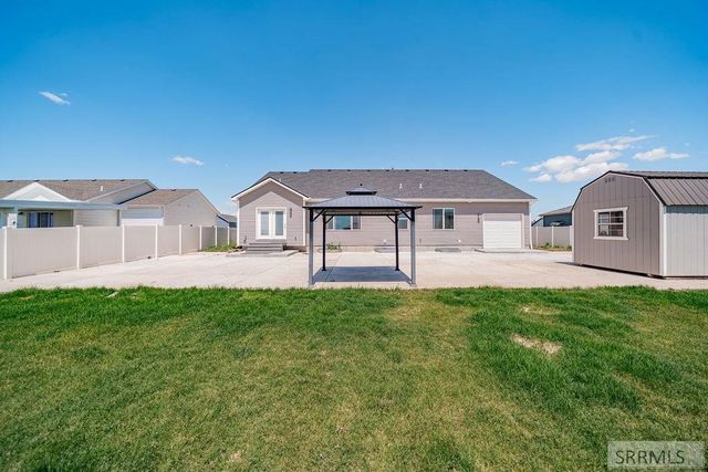2910 E Larson Drive, Idaho Falls, ID 83401