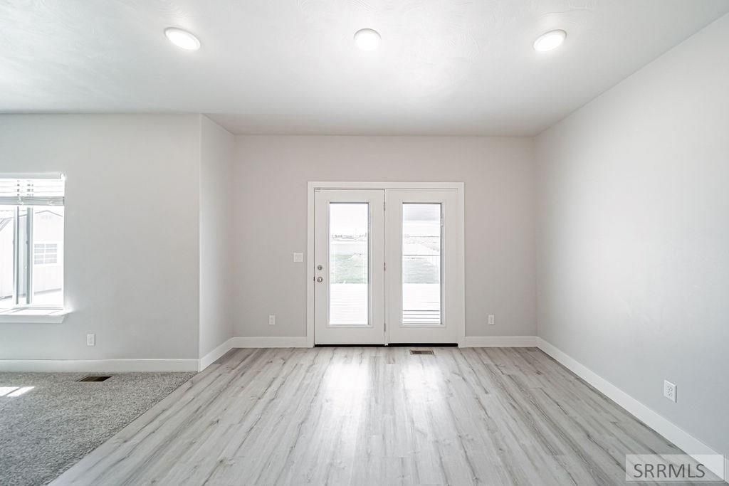 Image 12 of property listing at 2910 E Larson Drive, Idaho Falls, ID 83401