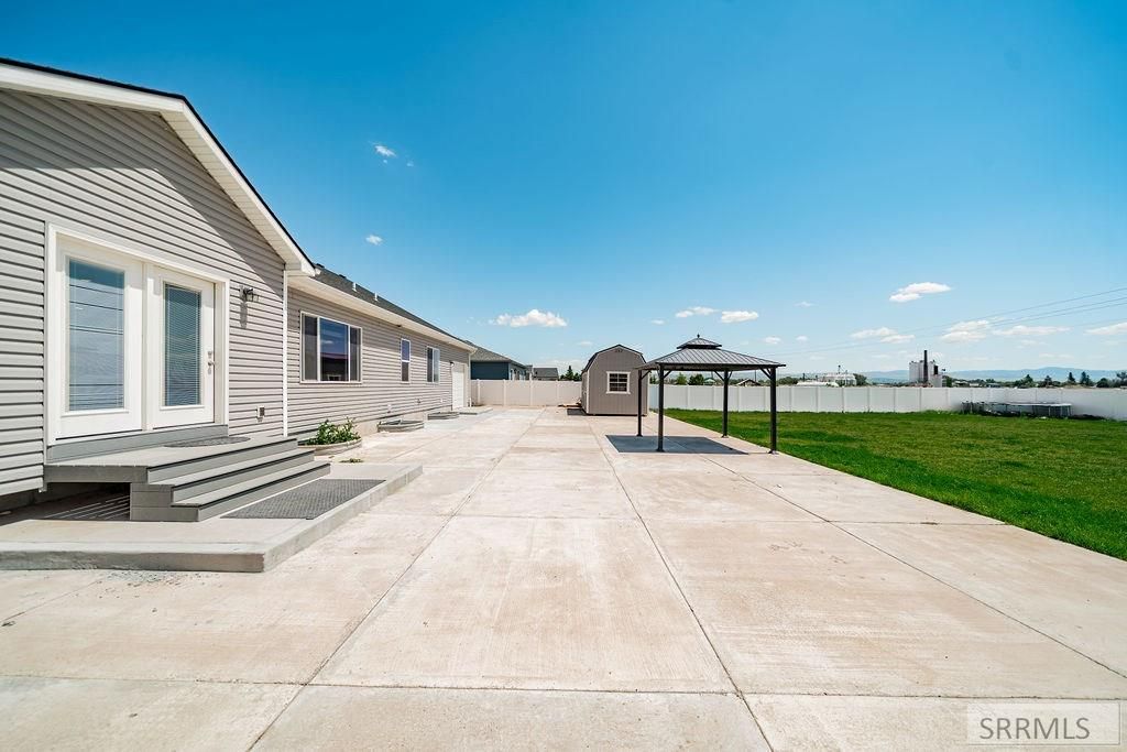 Image 34 of property listing at 2910 E Larson Drive, Idaho Falls, ID 83401