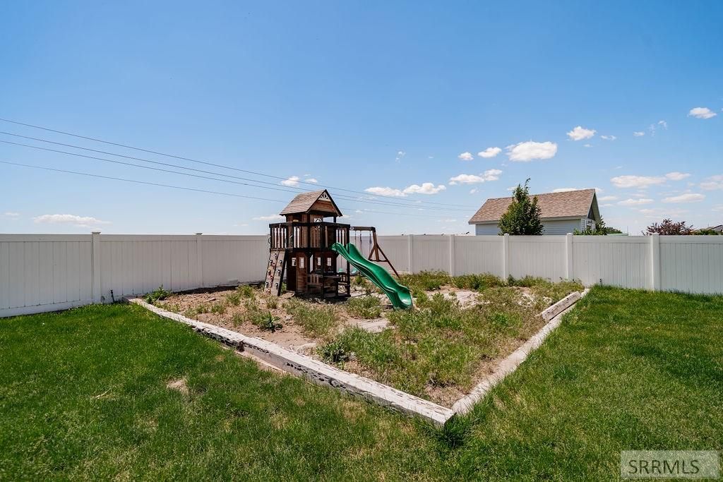 Image 41 of property listing at 2910 E Larson Drive, Idaho Falls, ID 83401