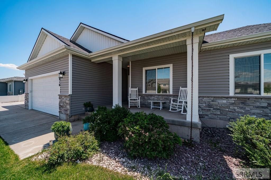 Image 5 of property listing at 2910 E Larson Drive, Idaho Falls, ID 83401