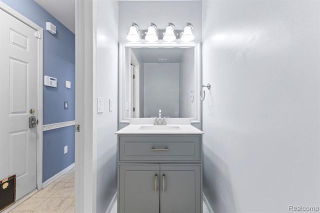 8886 Stonebridge Court, Van Buren, MI 48111