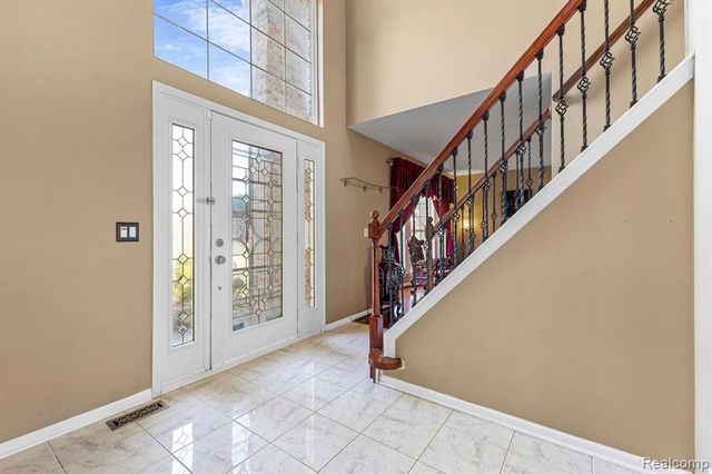 8886 Stonebridge Court, Van Buren, MI 48111