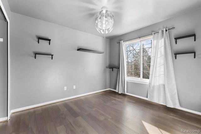 8886 Stonebridge Court, Van Buren, MI 48111