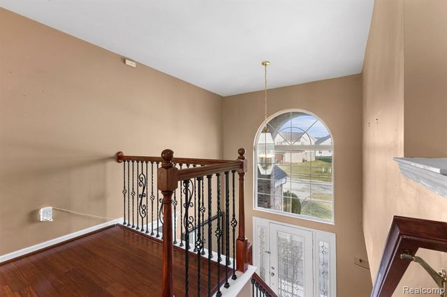 8886 Stonebridge Court, Van Buren, MI 48111