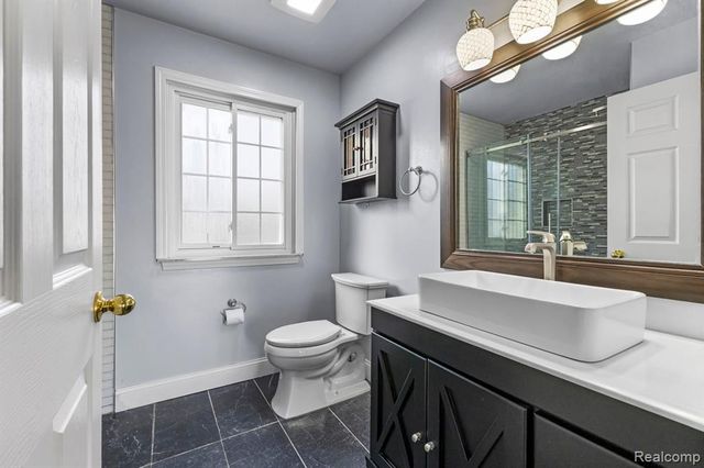 8886 Stonebridge Court, Van Buren, MI 48111