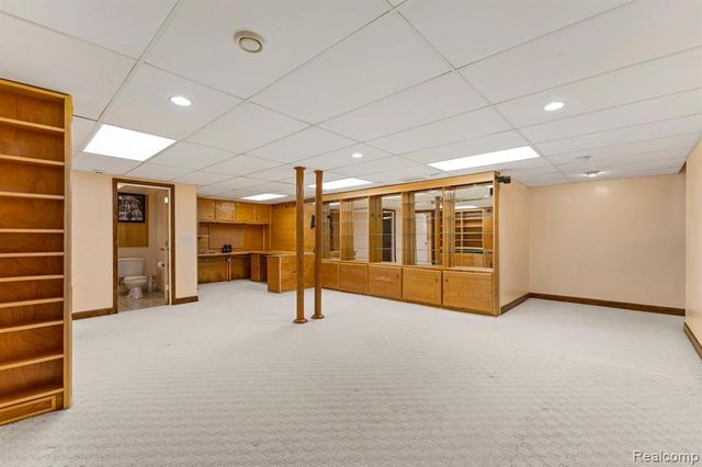 8886 Stonebridge Court, Van Buren, MI 48111