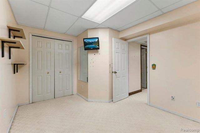 8886 Stonebridge Court, Van Buren, MI 48111