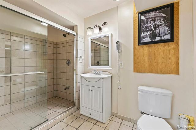 8886 Stonebridge Court, Van Buren, MI 48111