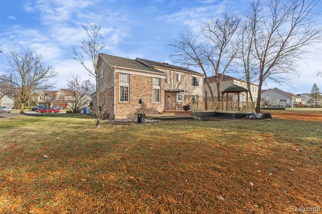 8886 Stonebridge Court, Van Buren, MI 48111