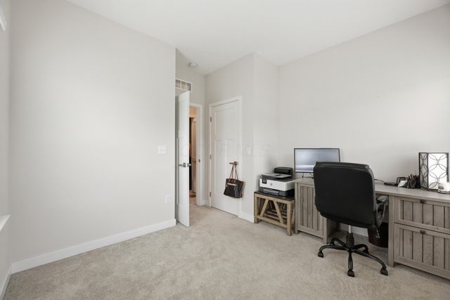 207 Via Veneto, Delaware, OH 43015