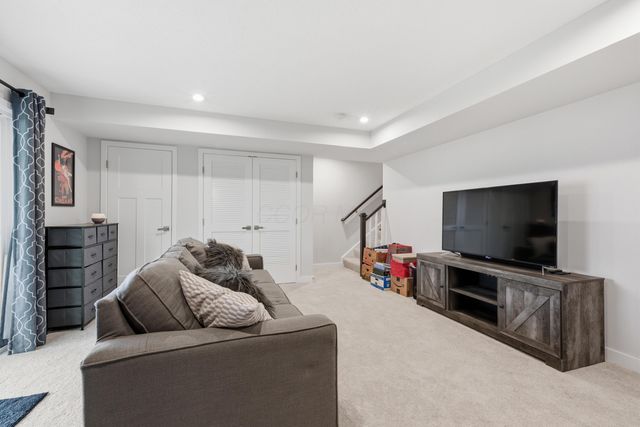207 Via Veneto, Delaware, OH 43015
