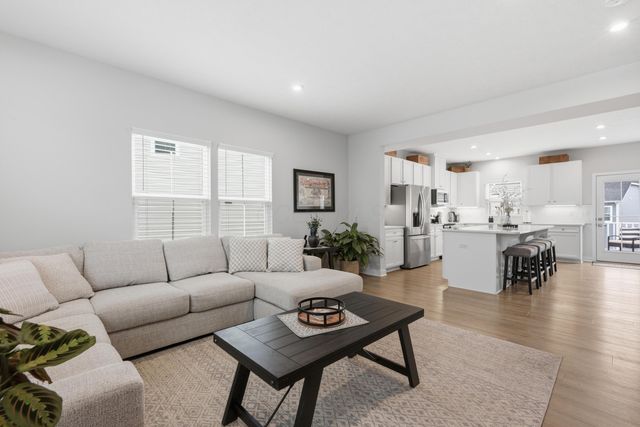 207 Via Veneto, Delaware, OH 43015