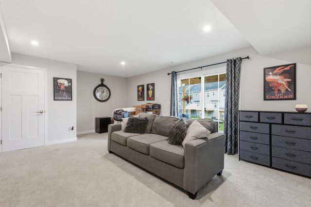 207 Via Veneto, Delaware, OH 43015