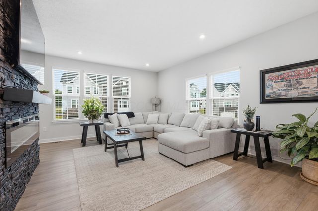 207 Via Veneto, Delaware, OH 43015