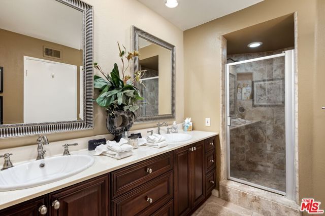 54137 Oak, La Quinta, CA 92253