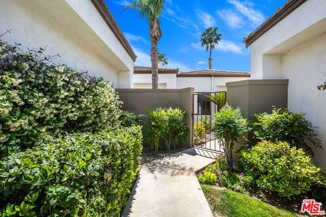 54137 Oak, La Quinta, CA 92253