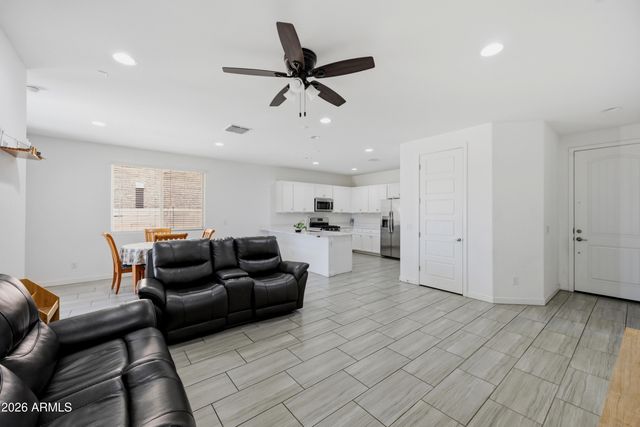 5804 N 90TH Drive, Glendale, AZ 85305