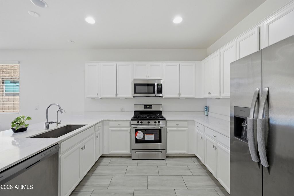 5804 N 90TH Drive, Glendale, AZ 85305 — photo 3