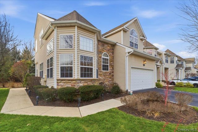 55 Tiffany Way, Nesconset, NY 11767