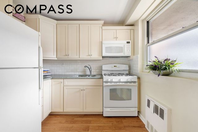 3551 85th St Apt 7L, New York City, NY 11372