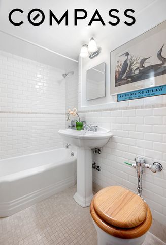 3551 85th St Apt 7L, New York City, NY 11372