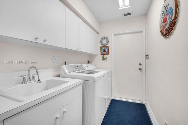 290 Landings Blvd, Weston, FL 33327