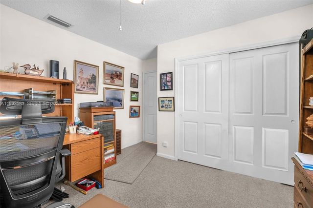 290 Landings Blvd, Weston, FL 33327