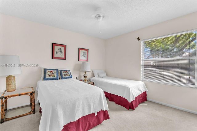 290 Landings Blvd, Weston, FL 33327