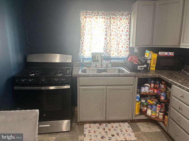 3904 N GLENDALE ST, Philadelphia, PA 19124